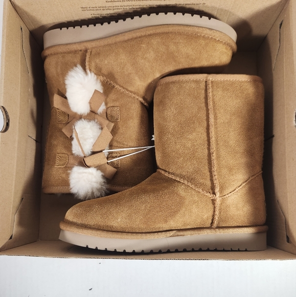 NWT Women's Koolaburra by UGG Victoria Short Bootie - Picture 3 of 13